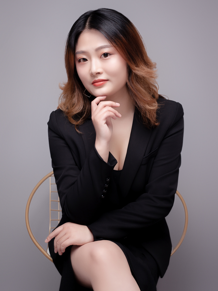 首席設(shè)計師:趙小麗