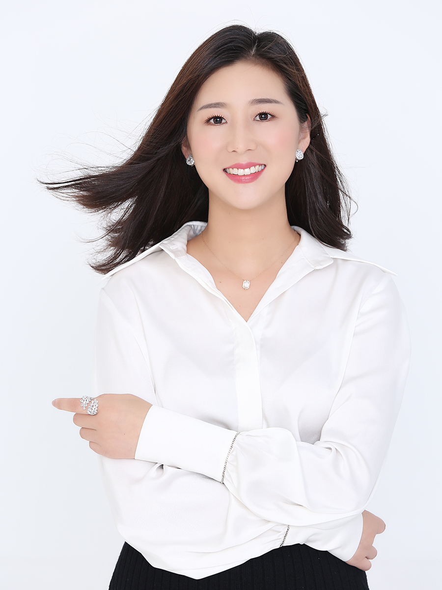 總監設計師:龐慶